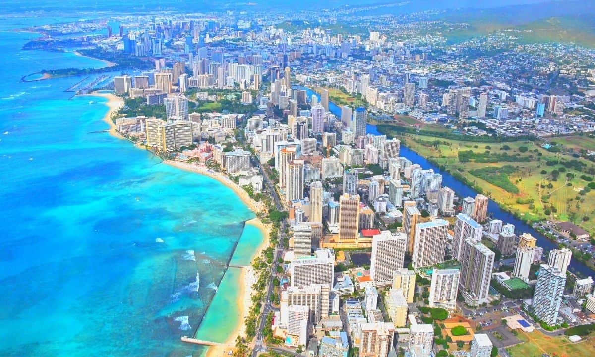 TEXAWAIIAN LUXURY COUPLES ADVENTURE - HAWAII SURF | SAIL | SADDLE